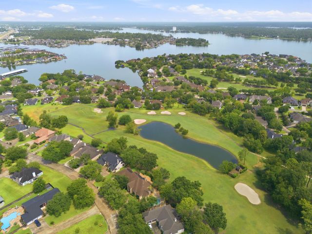 199 Kings Point Street, Conroe, TX 77356