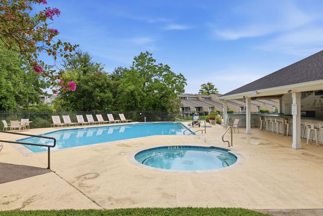 199 Kings Point Street, Conroe, TX 77356