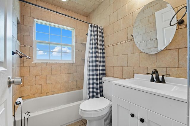 758 42ND AVENUE NE, St Petersburg, FL 33703