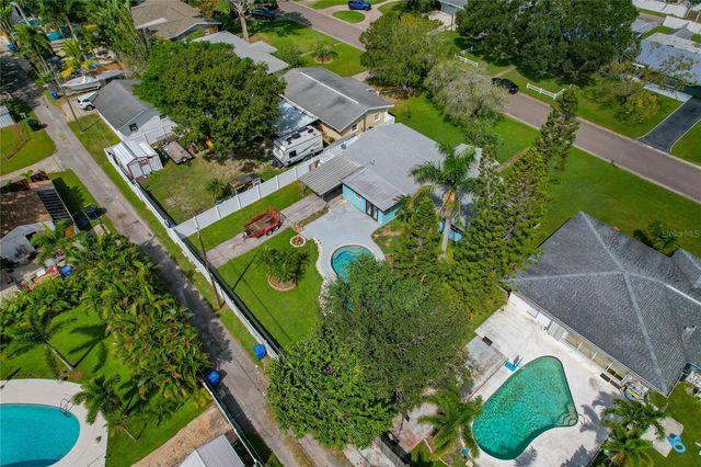 758 42ND AVENUE NE, St Petersburg, FL 33703
