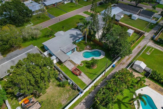 758 42ND AVENUE NE, St Petersburg, FL 33703