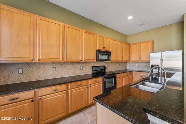 971 MORNING LIGHT Road, Jacksonville, FL 32218
