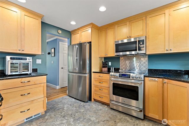 14859 NE 13th Street, Bellevue, WA 98007