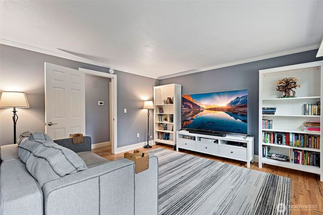 14859 NE 13th Street, Bellevue, WA 98007