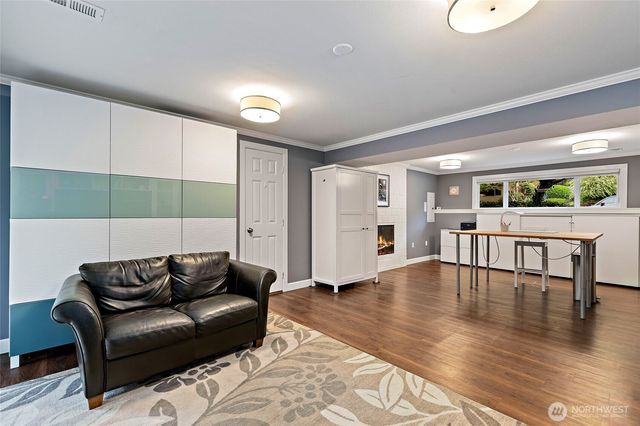 14859 NE 13th Street, Bellevue, WA 98007