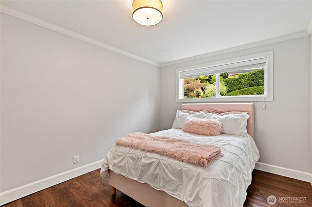 14859 NE 13th Street, Bellevue, WA 98007