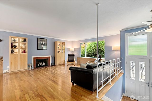 14859 NE 13th Street, Bellevue, WA 98007