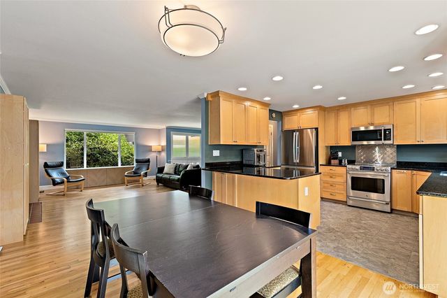 14859 NE 13th Street, Bellevue, WA 98007