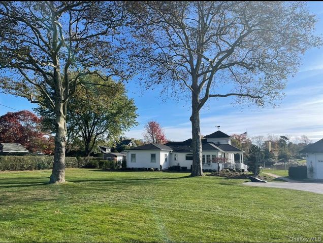 67 Lake Avenue, Center Moriches, NY 11934