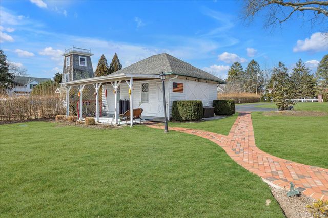 67 Lake Avenue, Center Moriches, NY 11934