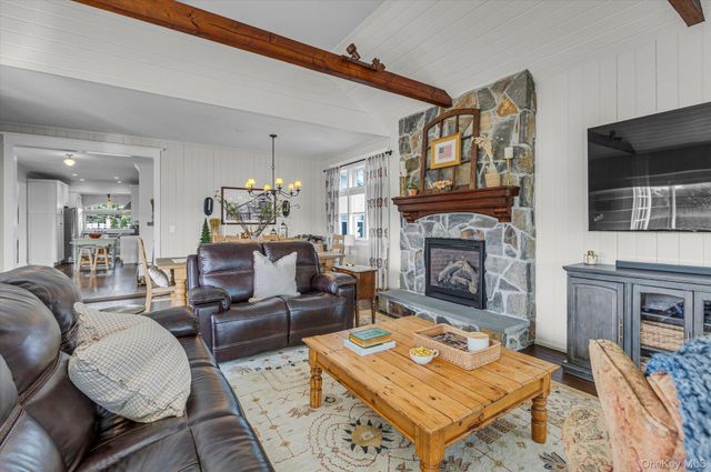 67 Lake Avenue, Center Moriches, NY 11934