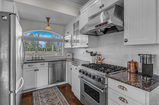 67 Lake Avenue, Center Moriches, NY 11934