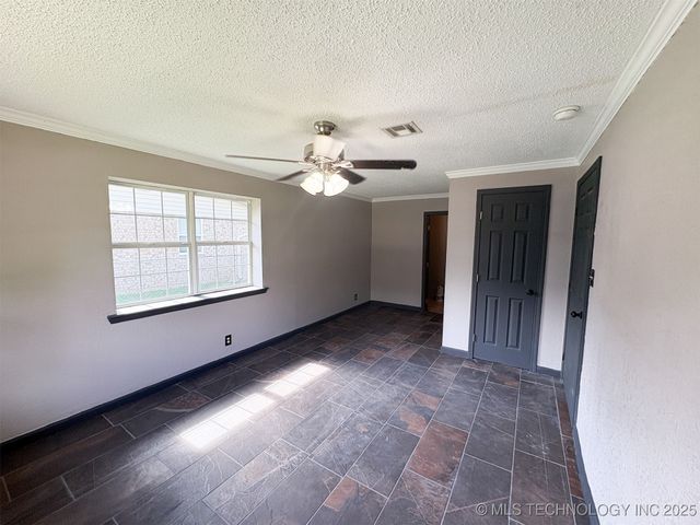 86 Wisteria, Lone Grove, OK 73443