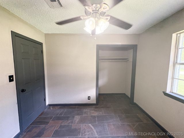 86 Wisteria, Lone Grove, OK 73443