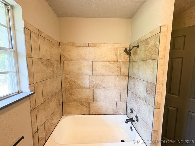 86 Wisteria, Lone Grove, OK 73443