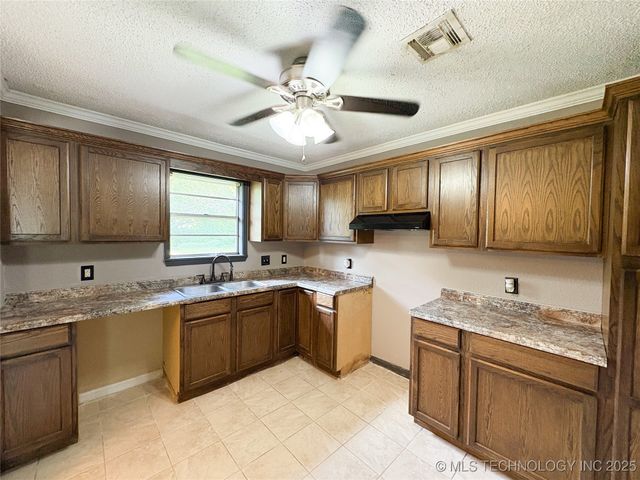 86 Wisteria, Lone Grove, OK 73443