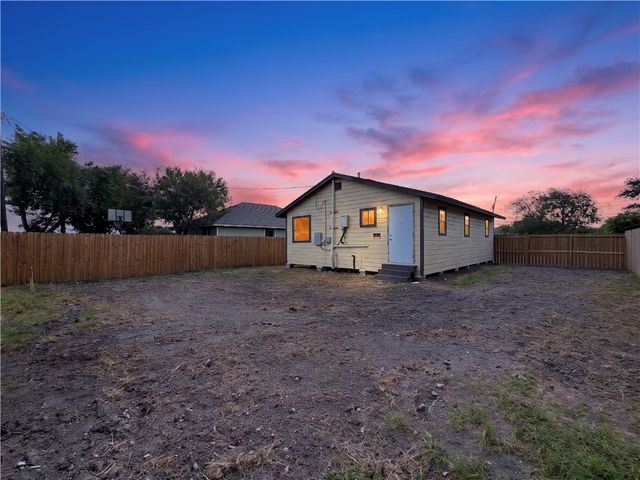 705 Seminole St, Corpus Christi, TX 78405