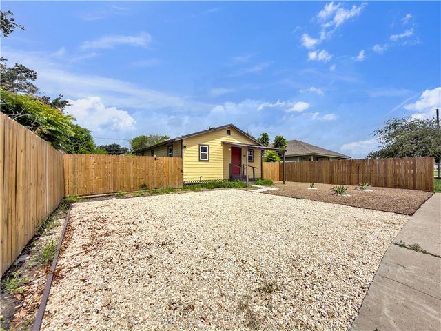 705 Seminole St, Corpus Christi, TX 78405