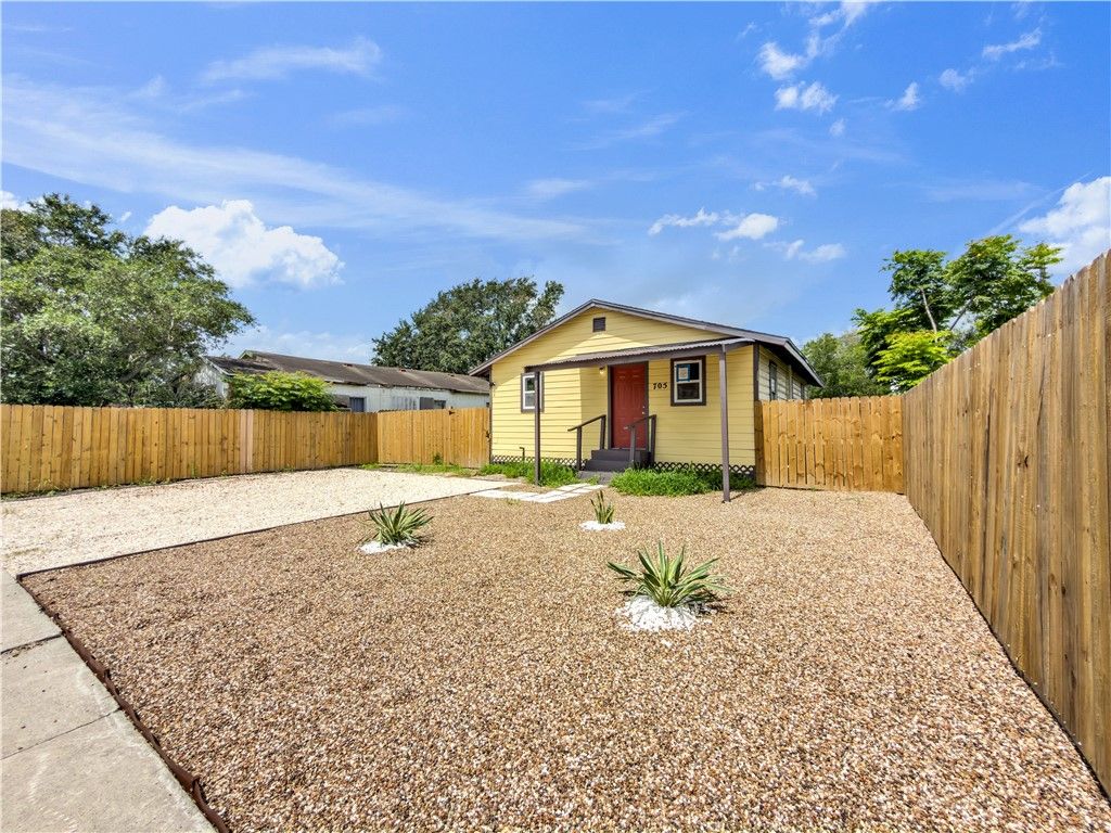 705 Seminole St, Corpus Christi, TX 78405 — photo 5