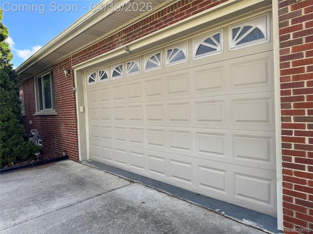 27315 Lathrup Boulevard, Lathrup Village, MI 48076