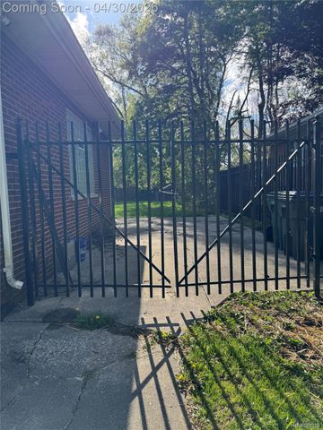 27315 Lathrup Boulevard, Lathrup Village, MI 48076