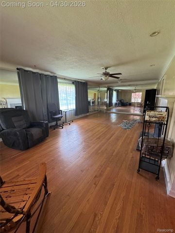 27315 Lathrup Boulevard, Lathrup Village, MI 48076