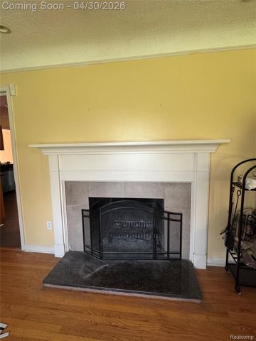 27315 Lathrup Boulevard, Lathrup Village, MI 48076