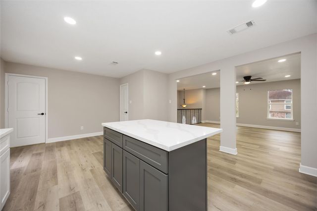 11302 White Gate Lane, Houston, TX 77067