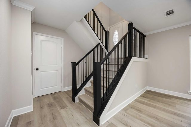 11302 White Gate Lane, Houston, TX 77067