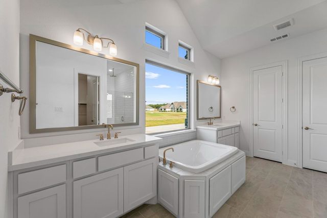 2001 Veal Circle, Springtown, TX 76085