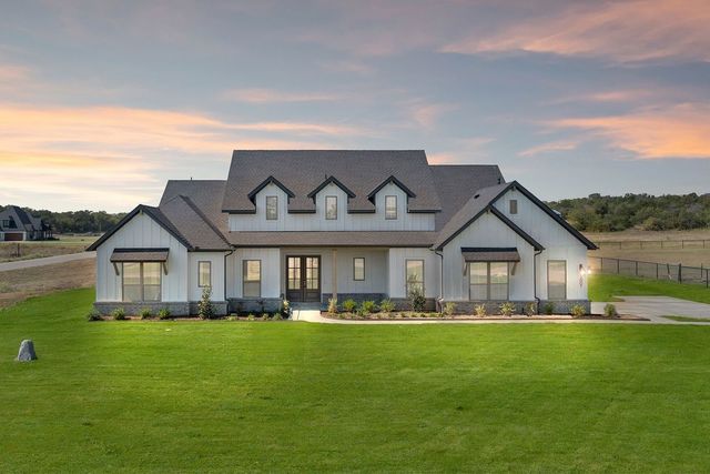 2001 Veal Circle, Springtown, TX 76085