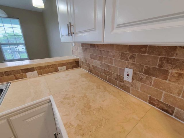 527 12th Street Street, San Leon, TX 77539