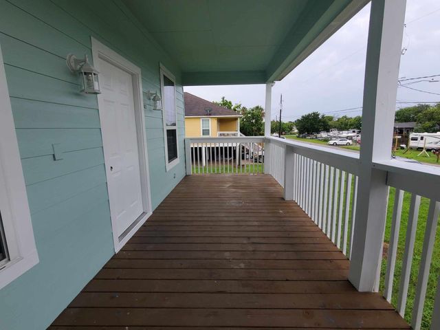 527 12th Street Street, San Leon, TX 77539