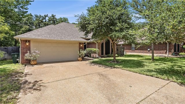 1703 White Stone Drive, Bryan, TX 77807