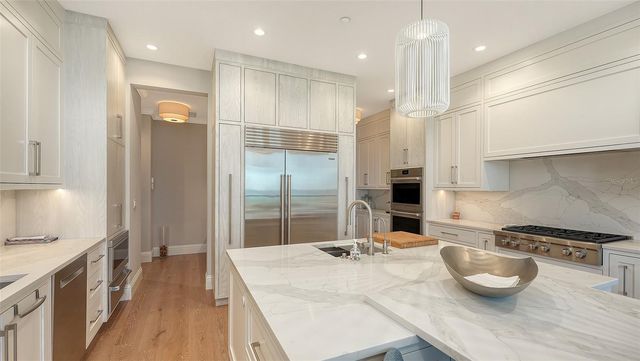 4955 GULF OF MEXICO DRIVE 101, Longboat Key, FL 34228