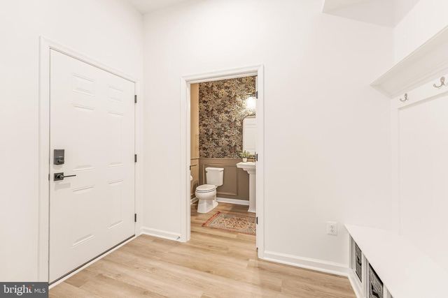 18260 MOSS GARDEN RD, Dumfries, VA 22026