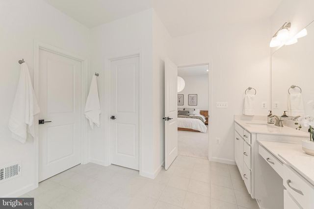 18260 MOSS GARDEN RD, Dumfries, VA 22026