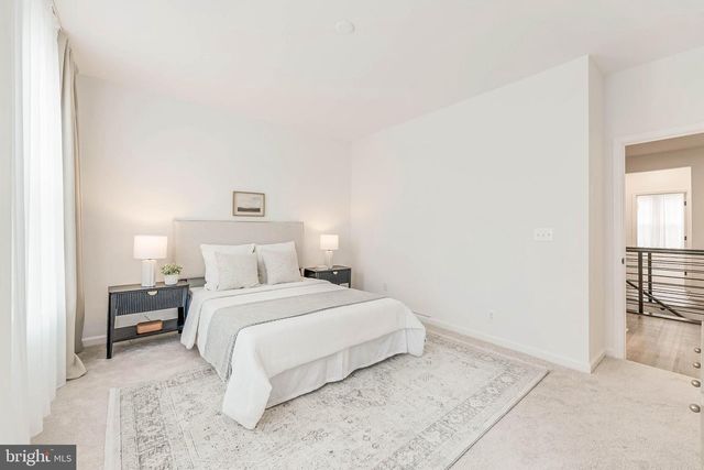 18260 MOSS GARDEN RD, Dumfries, VA 22026