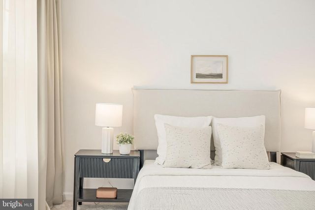 18260 MOSS GARDEN RD, Dumfries, VA 22026