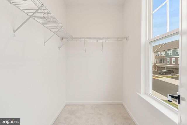 18260 MOSS GARDEN RD, Dumfries, VA 22026