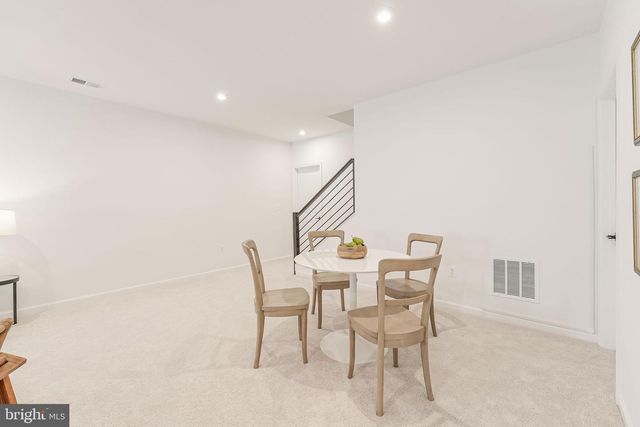 18260 MOSS GARDEN RD, Dumfries, VA 22026