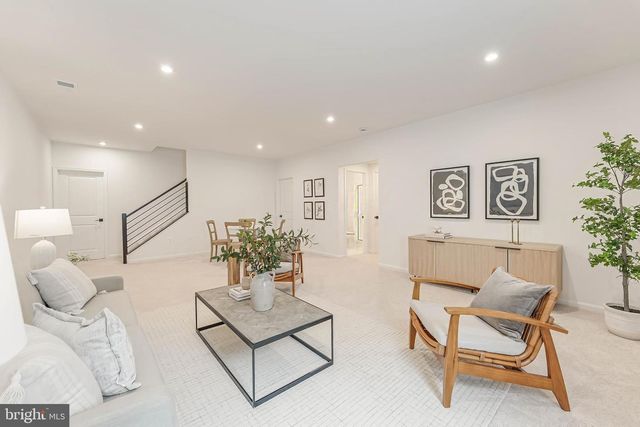 18260 MOSS GARDEN RD, Dumfries, VA 22026