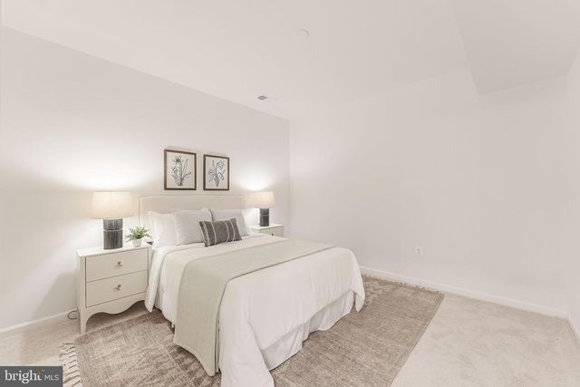 18260 MOSS GARDEN RD, Dumfries, VA 22026