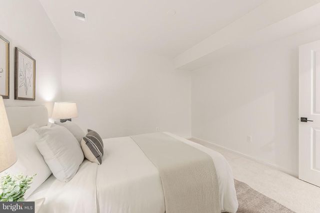 18260 MOSS GARDEN RD, Dumfries, VA 22026