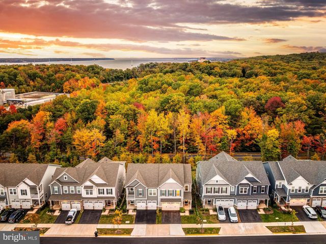 18260 MOSS GARDEN RD, Dumfries, VA 22026