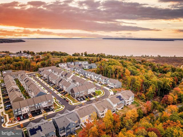 18260 MOSS GARDEN RD, Dumfries, VA 22026