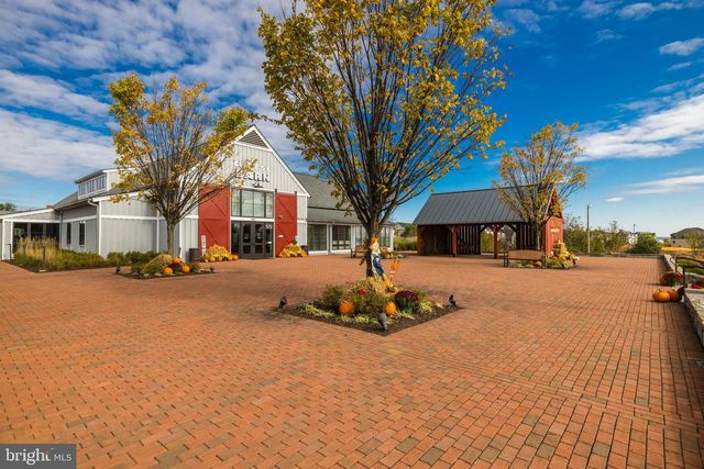 18260 MOSS GARDEN RD, Dumfries, VA 22026