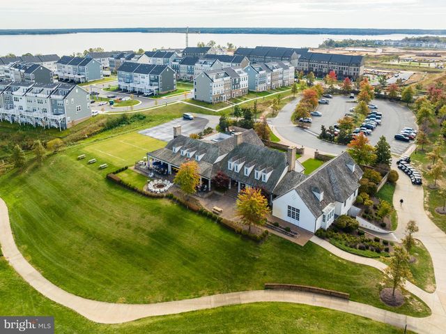 18260 MOSS GARDEN RD, Dumfries, VA 22026