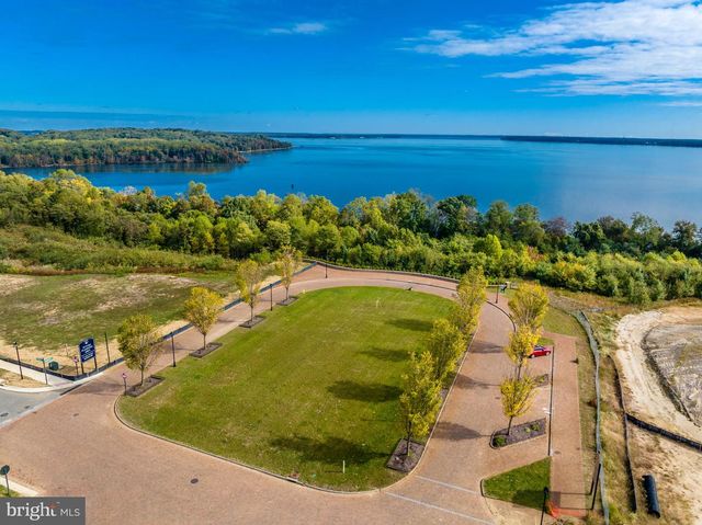 18260 MOSS GARDEN RD, Dumfries, VA 22026