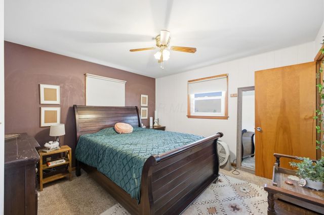 975 Blossom Lane, Zanesville, OH 43701